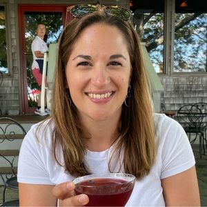 Meet your Posher, Becca
